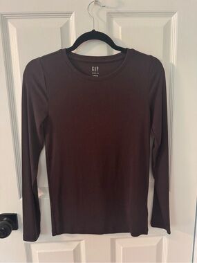 NWOT Gap Modern Tee Longsleeve Brown S Petite